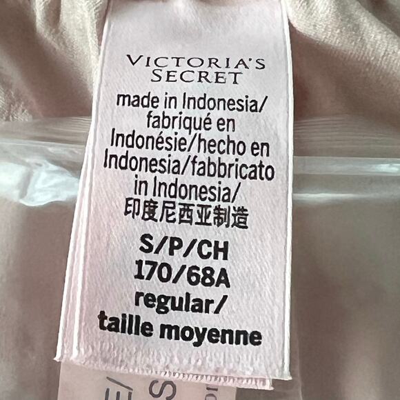 Victoria’s Secret women’s pastel pink satin pajama set - Picture 16 of 16